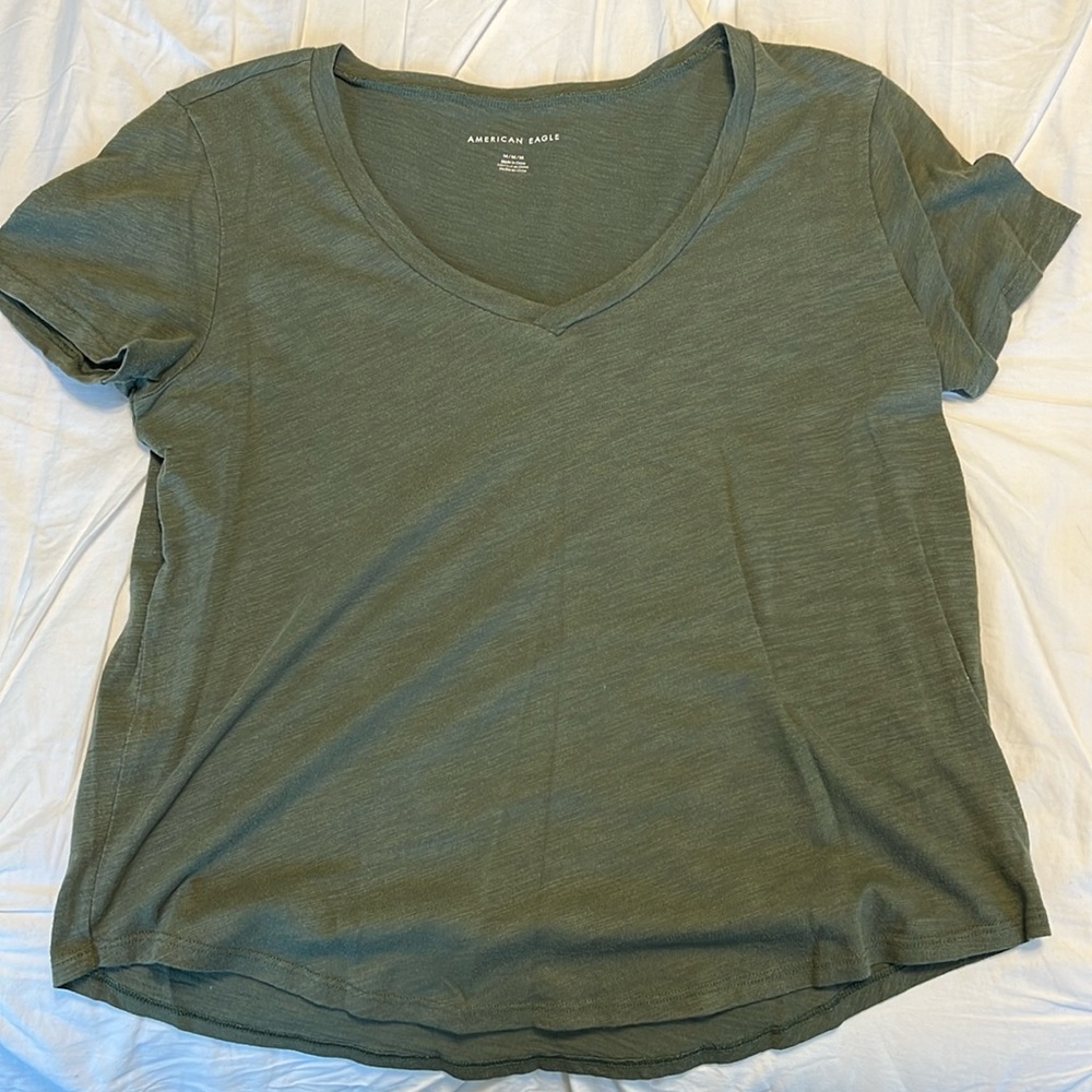 American Eagle Basic Short Sleeve V-Neck - Olive Green